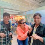 Jasleen Matharu Instagram - Just some fun at the airport with @sunilpalcomedian @vipcomedianofficial @deepakkalalofficial Wearing @boylondonindia @sureshganeshaofficial