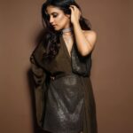 Jasleen Royal Instagram - 🤎 Styled by @prashantmangasuli Diamonds @popley.eternal Photographer @amey_ghatge
