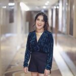 Jasleen Royal Instagram - Welcome to the Hotel California 🎵 Hmu @jasnain_makeupartist 📸 @manjotroyal #JRLive #IndiaTour