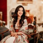 Jasleen Royal Instagram - ❤️