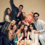 Jasleen Royal Instagram - Dallas you were amazing! ❤️ Next stop Orlando! @theentertainerstour @akshaykumar @stebinben @sonambajwa @dishapatani @zarakhan @imouniroy @aparshakti_khurana @norafatehi