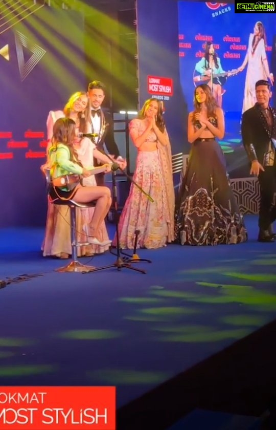 Jasleen Royal Instagram - Last night was fun! ✨😇❤ (Impromptu performance) #lokmatstyleawards