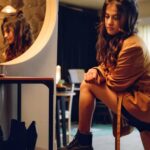 Jasleen Royal Instagram - Mirror mirror on the wall .. who's the royal one in the hall 😋 #RL #DroppingSoon 📷 @federicadelconsole @dcatalent @sonymusicindia