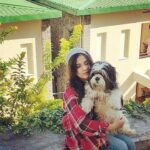 Jasleen Royal Instagram – To that perfect cup of coffee, to fast cars, to writing new music, to awards and songs topping the charts, love from you all and stealing some doggy hugs. All in all 2021 was awesome.
Happy #2022 bring it on ❤️
#Highlights