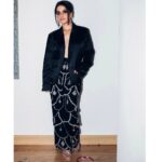 Jasleen Royal Instagram - 🤍🖤 📸 @mayank0491 Jewellery - @karishma.joolry Pants - @zaelabel