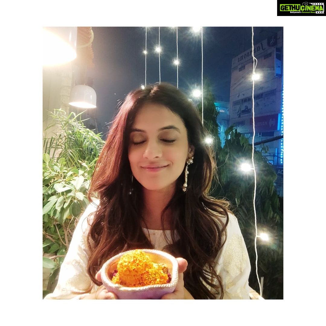 Jasleen Royal Instagram - Love and light ❤ #HappyDiwali #StaySafe