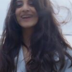 Jasleen Royal Instagram - From singing live at concerts to going live in front of my computer, my music has kept me going. It made me realise that creativity is unconditional and it thrives when fuelled with hope and positivity. I feel grateful to have a community that stirred hope within me and inspired me to stay creative. Share with me what drives you to keep creating/ stay creative. #Stircreativity #Stirhope #AD @bombaysapphire