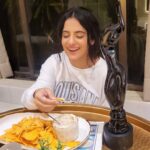 Jasleen Royal Instagram - About last night! When the real celebration began! Getting used to her company 😛 #Filmfare2022 #pajamaparty #Ranjha #Shershaah