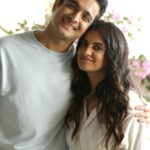 Jasleen Royal Instagram - 'Sang Rahiyo' Duo Is Back! 😍 Humaare iss LFG Special Episode mein jaaniye 'Sang Rahiyo' Song ke banne ke peeche ki Story aur uss Song se judi kuch Special Memories ko. Dekhiye 'Learn From Girls' Series ka Fifth Episode @jasleenroyal ke saath aapke Favourite YouTube Channel Ranveer Allahbadia par. #learnfromgirls #jasleenroyal #BeerBiceps