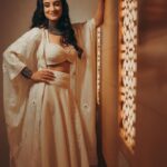 Jasleen Royal Instagram - Peeraan nu main seene laavaan… Te main hasdi jaavaan 😇 💄 @makeupartist_reena 📷 @storiesbyinsideme