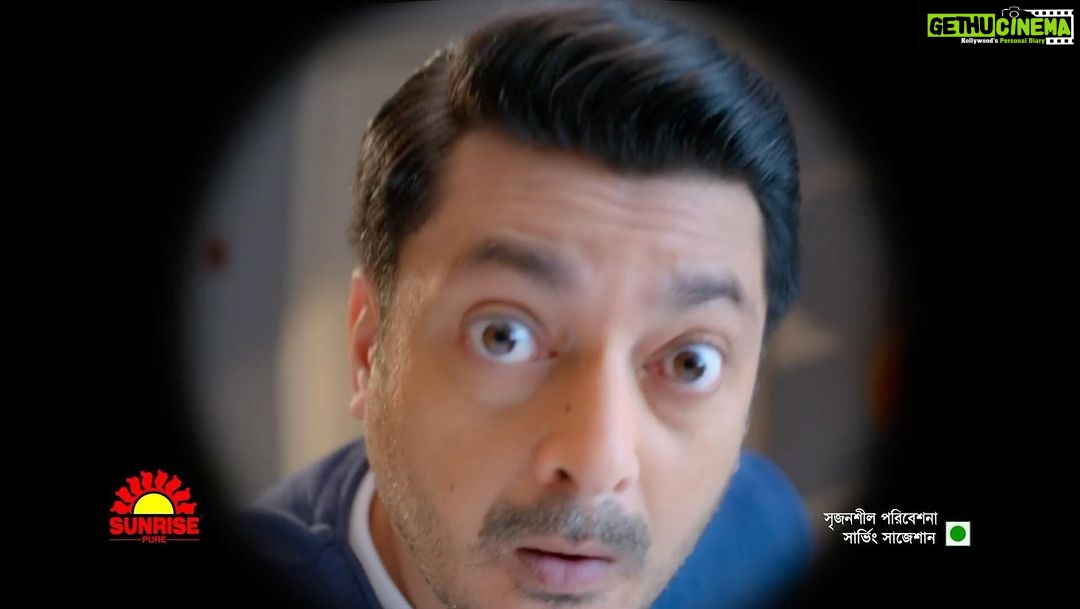 Jisshu Sengupta Instagram - চাপ হবে না আর রান্নায়- এবার স্বাদ তো জমেই যাবে সানরাইজ মিট মশলায় #SunrisePureTVC #SunriseMeatMasala @sunrisepure @itsmeabirchatterjee @sohinisarkar01 @srbrishti.19 @windowsproduction @nanditaroywindows @shibumukherjeeofficial Music by: @onindoclicks Singers: @onindoclicks @shei_hawa @prashmita Chorus: #NabarunPal