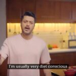 Jisshu Sengupta Instagram - My new favourite for making my every day cha and indulgent snacks 🥛@countrydelightnatural Cow Milk. It’s fresh, delicious and absolute powder free! Digests easy and I find home delivery super convenient. You guys must try. Download the Country Delight App #CountryDelightCowMilk #PureCowMilk #FarmToHome