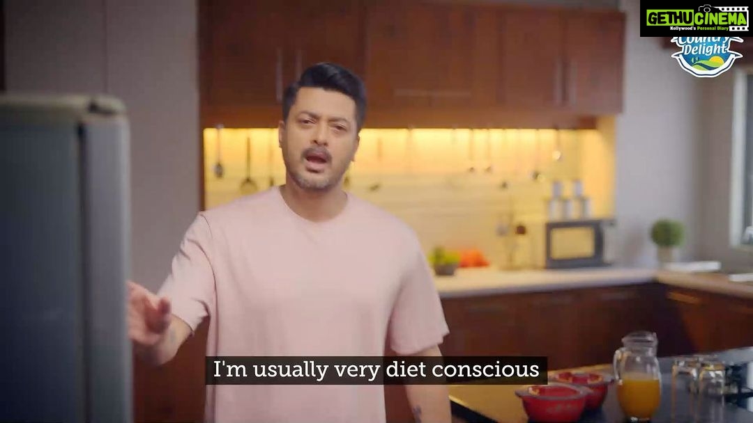 Jisshu Sengupta Instagram - My new favourite for making my every day cha and indulgent snacks 🥛@countrydelightnatural Cow Milk. It’s fresh, delicious and absolute powder free! Digests easy and I find home delivery super convenient. You guys must try. Download the Country Delight App #CountryDelightCowMilk #PureCowMilk #FarmToHome