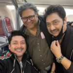 Jisshu Sengupta Instagram – BABA BABY O
Ke konjon apnara decide korun… @aniruddhatony @kumarsanuofficial 
Bhai @shibumukherjeeofficial tor ki kichu bolar ache??? 😀😀😀
#babababyo releasing today at theatres near you…