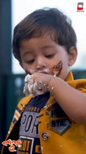 Jisshu Sengupta Instagram - Baba-r baby-ra…😃😃😃
@aritra_mukherjee68 @zinia.sen @srbrishti.19 @shibumukherjeeofficial @nanditaroywindows @windowsproduction