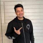 Jisshu Sengupta Instagram - I recently learnt some very surprising things about asthma in our country. Asthma is a condition that can be easily managed by taking an inhaler regularly as recommended by a doctor. But the way we think about inhalers, is stopping a large number of people from choosing the most effective treatment for them. We can change this situation by making a small change in our mindset. By making sure that nobody ever has to be ashamed to use inhalers. To take us one step closer to that goal, I have decided to #SayYesToInhalers, and I want to make a humble appeal to all my followers to join me. I’m nominating @sonu_sood @ankush.official @baruog to spread the word about inhalers @breathefreeworld Follow these simple steps to participate: 1. Share a photo of yourself doing a tick mark gesture with your right hand. 2. Tell us why you support this cause in your caption 3. Nominate your three friends 4. Tag @breathefreeworld and use the hashtag #SayYesToInhalers