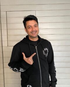 Jisshu Sengupta Instagram - I recently learnt some very surprising things about asthma in our country. Asthma is a condition that can be easily managed by taking an inhaler regularly as recommended by a doctor. But the way we think about inhalers, is stopping a large number of people from choosing the most effective treatment for them. We can change this situation by making a small change in our mindset. By making sure that nobody ever has to be ashamed to use inhalers. 

To take us one step closer to that goal, I have decided to #SayYesToInhalers, and I want to make a humble appeal to all my followers to join me.

I’m nominating @sonu_sood @ankush.official @baruog to spread the word about inhalers @breathefreeworld

Follow these simple steps to participate:

1. Share a photo of yourself doing a tick mark gesture with your right hand.

2. Tell us why you support this cause in your caption 

3. Nominate your three friends

4. Tag @breathefreeworld and use the hashtag #SayYesToInhalers