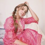 Jiya Shankar Instagram - Styled by @styling.your.soul Wearing @varanga_official