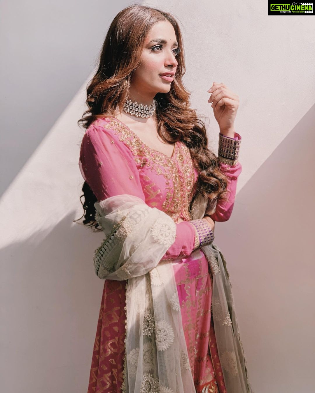Jiya Shankar - 64.5K Likes - Most Liked Instagram Photos