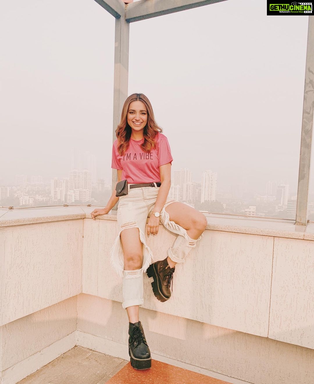 Jiya Shankar - 68.9K Likes - Most Liked Instagram Photos