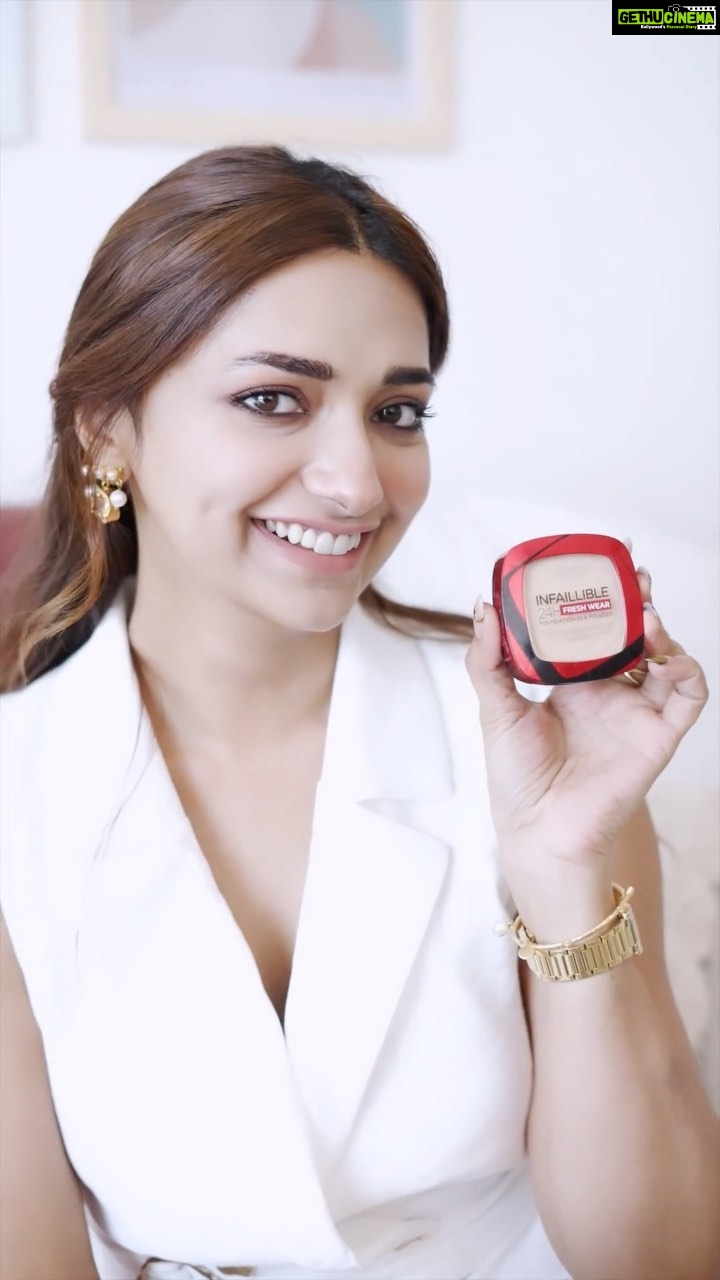 Jiya Shankar Instagram - Just 1 Swipe! yes you read it right With *Infallible 24H Fresh Wear Foundation In A Powder*, you also can get upto 24HR Full Matte Coverage Like A Foundation, Mattifies Like A Powder Transferproof | Waterproof | and Sweatproof! #Ad #InfallibleModeOn #InfallibleFreshWear #LOrealParisIndia
