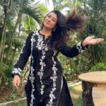Juhi Parmar Instagram - Let 2023 be the year when you make yourself your top priority! #selflove #selfcare #happy #2023 #newyear ##newyear2023 #reel #reels #reelsinstagram #reelsvideo #reelkarofeelkaro 👗: @houseofchikankari.in