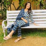 Juhi Parmar Instagram – Ending the year on a note of gratitude and thankfulness for the sun and it’s warmth, it’s positivity, it’s promise of life, that nothing shall ever remain constant and that’s the beauty of it all!
#grateful #blessed #sunlit #happy #yearend #lookingforward
👗: @ahika.kurtis