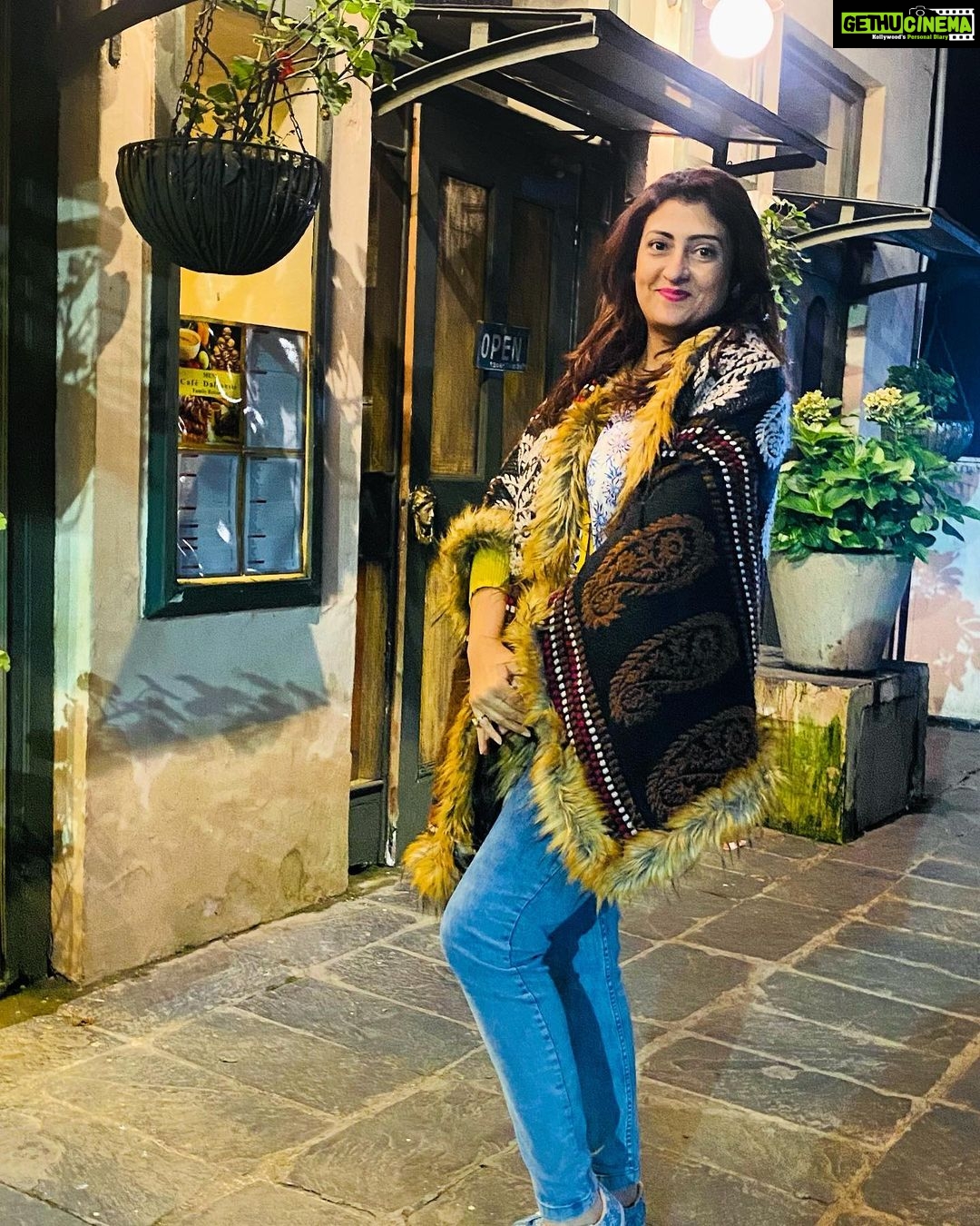Juhi Parmar Instagram - As the air changes, the morning winds are slightly cooler, the onset of the winter season and with it a hot cup of coffee maybe? #winter #winteriscoming #winterwear #wintervibes