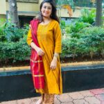 Juhi Parmar Instagram - In a world of masks, choose to be real! Its the most difficult path but one that shall lead to inner peace! Simplicity over Jazz! Real over Fake! Natural over Made up! #bereal #natural #simple #simplicity