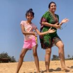 Juhi Parmar Instagram - When in Goa, beaches are a must, having fun is a must, happy Goan dance is a must !!! #goa #goadiaries #goabeach #goavibes #happy #dance #beach #beachlife #beachvibes #beachday