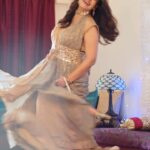Juhi Parmar Instagram - I am Diwali ready!! Are you too?? #happydiwali #diwali #lights #beauty #festivewear #festivevibes #festiveseason #festive Styledby : @stylebysugandhasood Outfit: @Dsignersonia @flauntebydressup