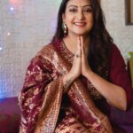 Juhi Parmar Instagram - Har shubh kaam ki shuruvat, humare desh main hoti hai Swastik se....The symbol of the Sun, prosperity and Good Luck. As the festive season starts, here's to lots and lots of good luck..... Styledby: @stylebysugandhasood Outfit: @Dsignersonia @flauntebydressup #diwaliwithjuhi #diwalionreels #feelkaroreelkaro #feelitreelit