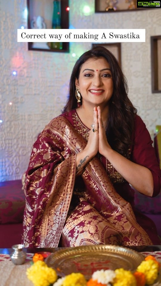 Juhi Parmar Instagram - Har shubh kaam ki shuruvat, humare desh main hoti hai Swastik se....The symbol of the Sun, prosperity and Good Luck. As the festive season starts, here's to lots and lots of good luck..... Styledby: @stylebysugandhasood Outfit: @Dsignersonia @flauntebydressup #diwaliwithjuhi #diwalionreels #feelkaroreelkaro #feelitreelit