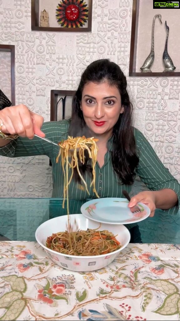Juhi Parmar Instagram - Cooking can be therapeutic but only when its not too challenging....so here I am making something that’s a favourite in our house, especially for Samairra. Hakka Noodles are easy to make and a quick fun meal. So why don’t you try this out and let me know how it turns out. Check the recipe below: Ingredients- Olive oil Chopped garlic Chopped mix veggies of your choice, I used- onion, spring onion, capsicum, carrot, french beans and cabbage Salt and pepper to taste Sauces- dark soy sauce, vinegar and red chilli sauce Boiled noodles Method- Heat oil, add chopped garlic Once golden brown add all the veggies together.. cook for 2-3 minutes on high flame. Mix all the sauces as per your taste in a bowl and add to the pan. Add salt and pepper as per taste. Add boiled noodles. Give it a mix. Cook for a minute or two and it ready 😀 Simple yet delicious.. Kids love it. #reels #reel #reelsinstagram #reelsvideo #reelitfeelit #reelkarofeelkaro #cooking #cookingvideos #noodlesrecipe