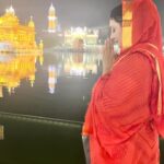 Juhi Parmar Instagram - A small glimpse of my visit to The Golden Temple! #Peace #GoldenTemple #Amritsar # PunjabTravelDiaries #Punjab