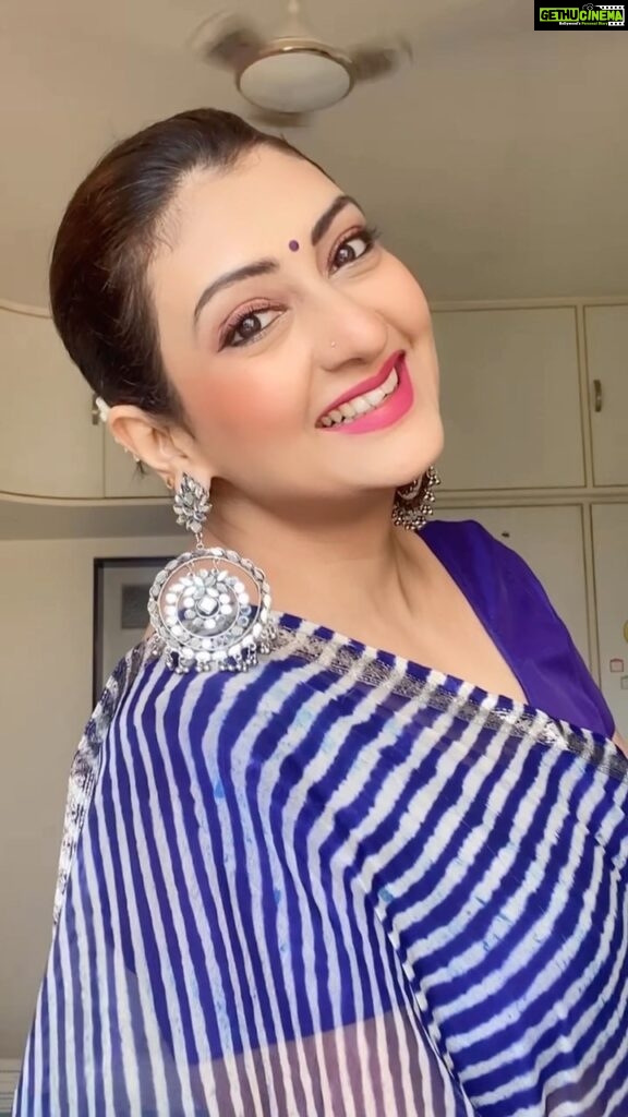 Juhi Parmar Instagram - A little bit of fun, my favourite outfit, the traditional sari. What else could one ask for? #DropTheEarring #bollywood #reels #reel #reelinstagram
