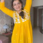 Juhi Parmar Instagram – Some beats are so beautiful and graceful that they add magic to the feet of the one dancing…. 
#dance #dancelove #dancereels #dancelover #indian #indiandance #beautiful #reels #reel #reelkarofeelkaro #reelsvideo #reelitfeelit #reelsindia