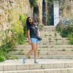 Juhi Parmar Instagram - Sometimes the sunshine is the one you create, the monsoons too are created and the shelter is for you to choose! So remember choose wisely! #sunshine #positivevibes #positivequotes #positivethinking #selflove #selflovejourney