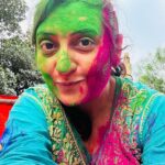 Juhi Parmar Instagram – Holi spent well with friends like family..
Happy Holi everyone🌈🧡💚❤️💜💛
#happyholi #holi #happy #festive #fun #friends