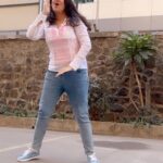 Juhi Parmar Instagram – Because you love dance, or should I say love dance or lets all just enjoy the dance 💃 
#dance #dancereels #trending #trendingreels #trendingsongs #trendingaudio #reels #reel #reelsinstagram