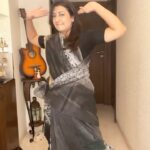 Juhi Parmar Instagram – When a song sticks by, you know it’s never too late to dance away to it! This one def has a beat that has everyone swaying away!
#dance #dancereels #trendingreels #trending #trendingsongs #trendingaudio #reels #reel #reelsinstagram #reelitfeelit #reelkarofeelkaro