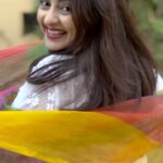Juhi Parmar Instagram - I have always been a Proud Indian and truly paon main payal aur maathe pe bindiya, yehi toh hai humara India! I love the diversity our country has, our roots, our traditions and our emphasis on family bonding that comes with our culture. What’s your favourite aspect of our country? #AProudIndian #republicday #republicdayindia #india #indian #indianwear #proudtobeindian #reels #reel #reelsinstagram #reelsindia #reelitfeelit