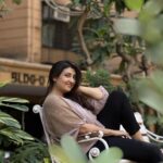 Juhi Parmar Instagram - Letting the sunshine radiate, letting the toxins stay away, the choice is mine as I choose to only let positivity reign! #positivity #positivevibes #positivequotes #positivethinking #selflove #choosehappiness #choosejoy #staypositive #stayhappy