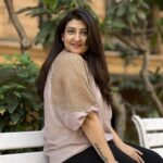 Juhi Parmar Instagram - Letting the sunshine radiate, letting the toxins stay away, the choice is mine as I choose to only let positivity reign! #positivity #positivevibes #positivequotes #positivethinking #selflove #choosehappiness #choosejoy #staypositive #stayhappy