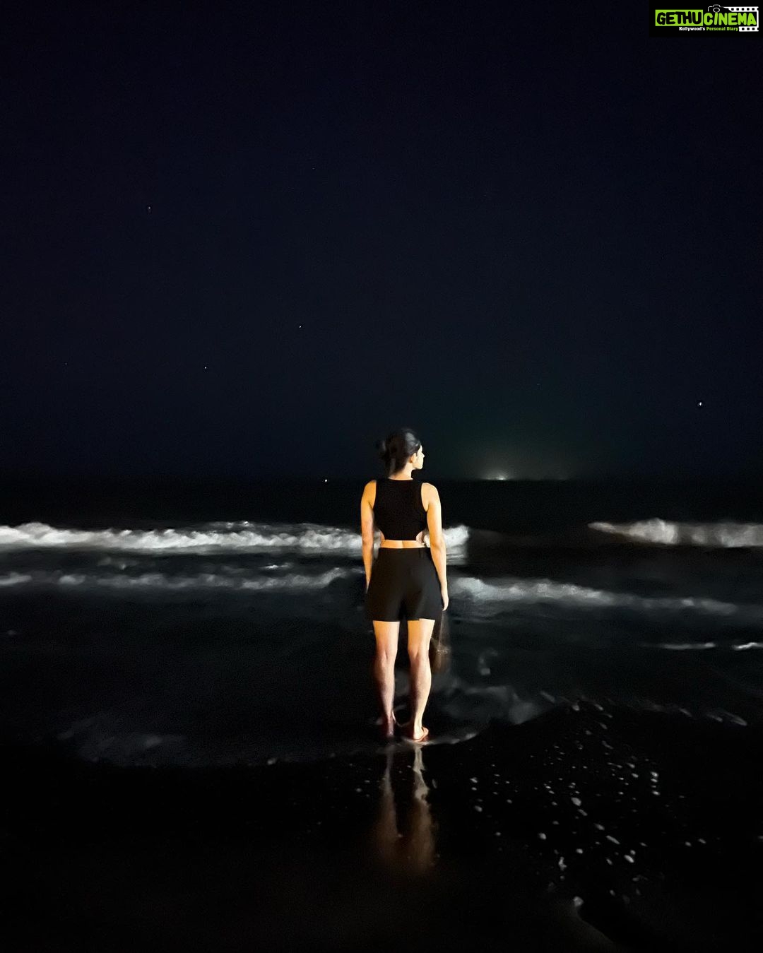 Kanika Mann Instagram - A night in goa โค๏ธ 1 - feet after walking on a beach with overthinking mind ๐ 2 - feeling the breeze while flexing my calves 3 - trying to look cute with wide smile and hot bum 4- was asking Abhijeet how he is feeling after his frst ride in goa ๐ 5- Abhijeet showing his abs which I couldnโt see with my naked eye ๐๏ธ 6 - we 2 with our jeeji ๐ 7 - Moon and Venus 8 - @sanaadhattofficial ๐คโค๏ธ 9 - pretty me ๐คฉ
