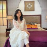 Kanika Mann Instagram - Happy holi to all ❤️ But you women out there 🤗 let’s celebrate a little extra , coz it’s our day ✨ Happy women’s day 👧
