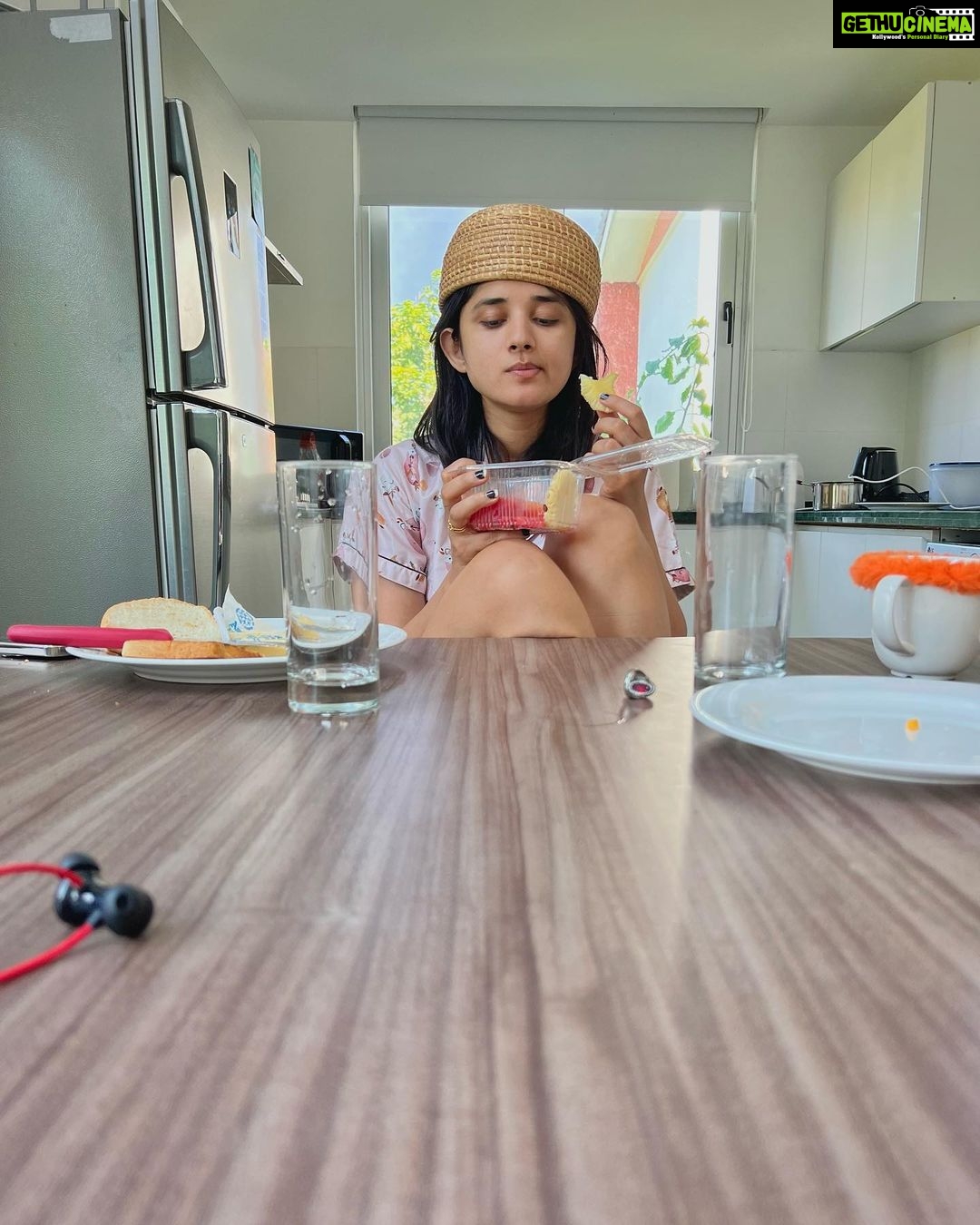 Kanika Mann Instagram - Goa mood this is 🤓