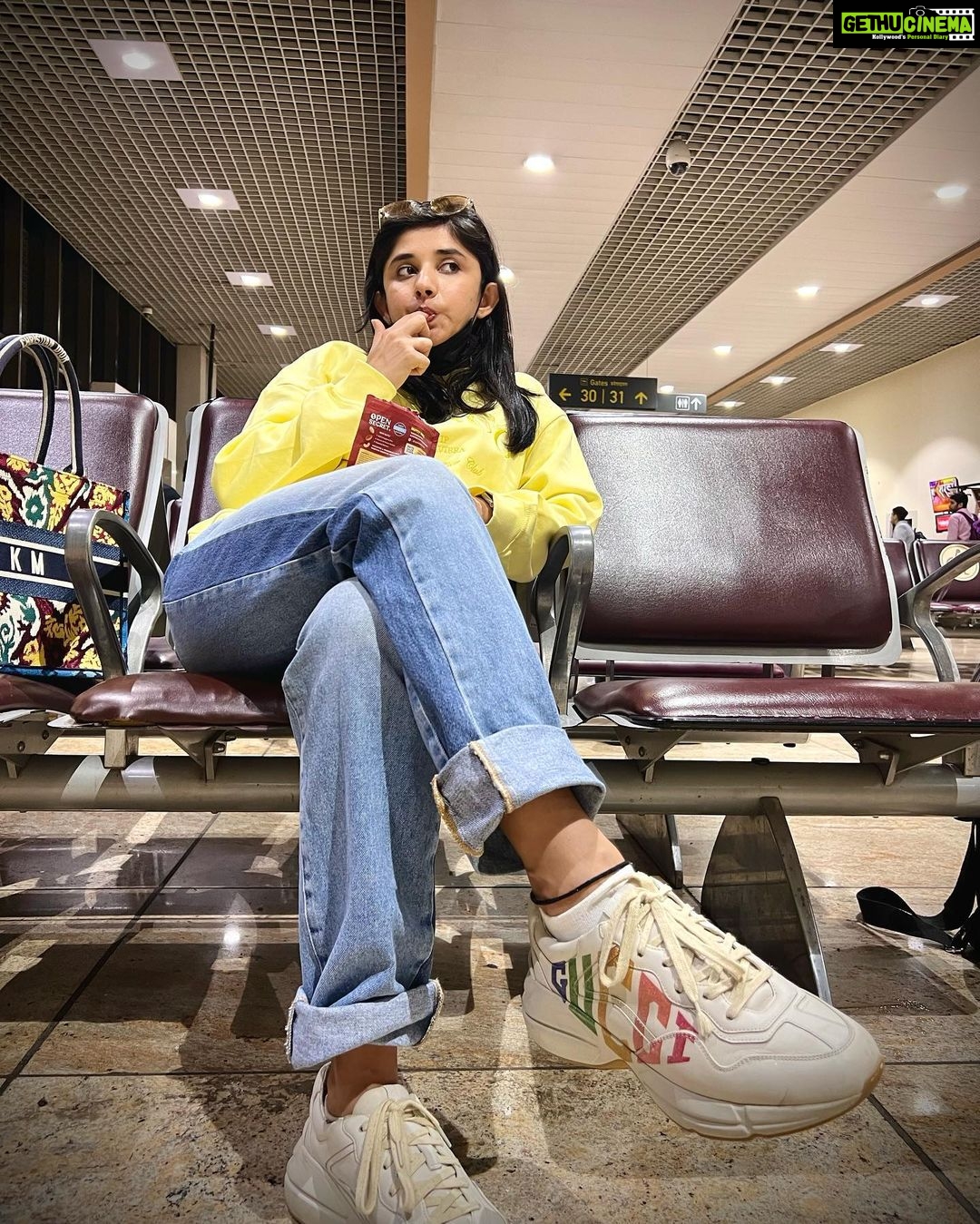 Kanika Mann Instagram - I am prettier than this , itโs just the low angle effects ๐