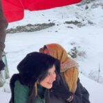 Kanika Mann Instagram – Snow women ⛄️ Gulmarg, Kashmir