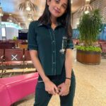 Kanika Mann Instagram - Appreciation post for @shalinirathodofficial 🖤 My go to designer for all my airport looks🖤 Styled by - @littlespiffysoul @poojadargad_25_ PR team - @thespiffytribe